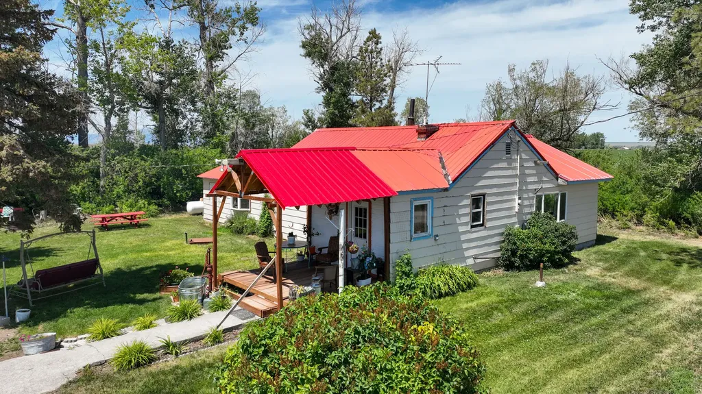 1720 Us Highway 408 Fairfield MT 59436