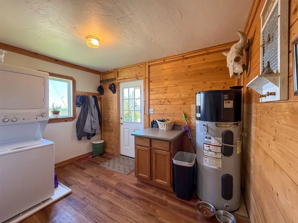1720 Us Highway 408 Fairfield MT 59436