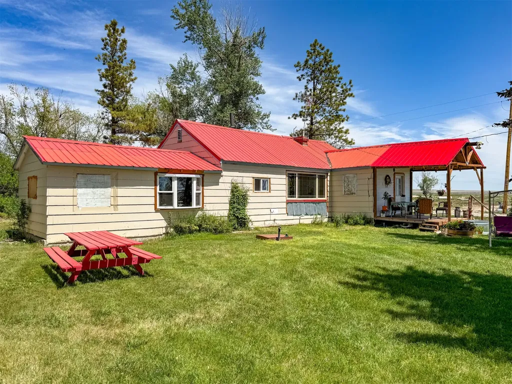 1720 Us Highway 408 Fairfield MT 59436