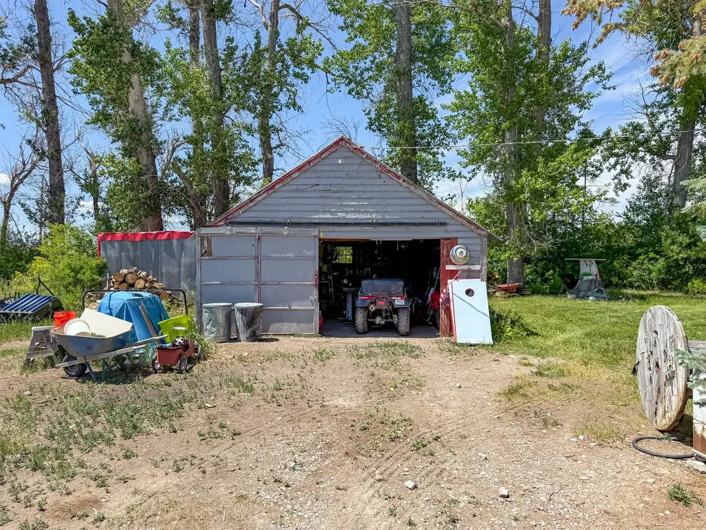 1720 Us Highway 408 Fairfield MT 59436
