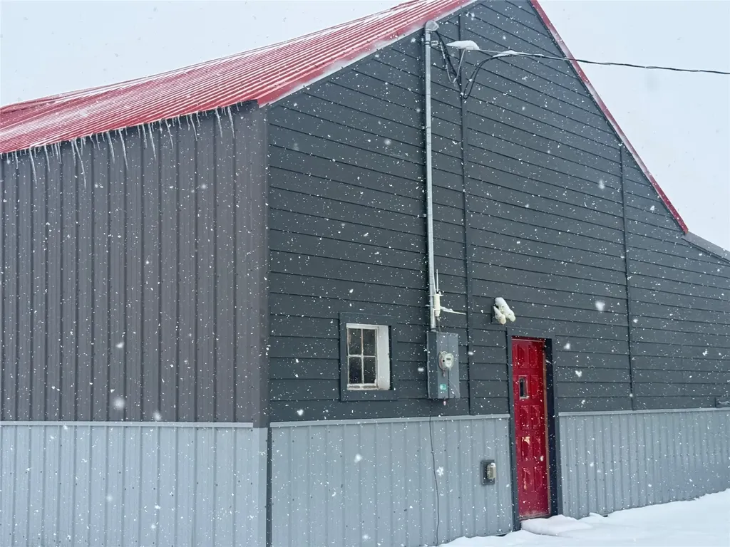 1720 Us Highway 408 Fairfield MT 59436