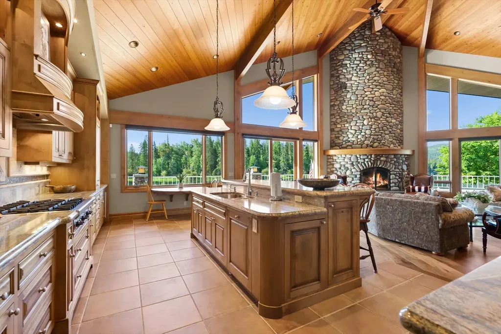 639 Three Eagle Lane Bigfork MT 59911