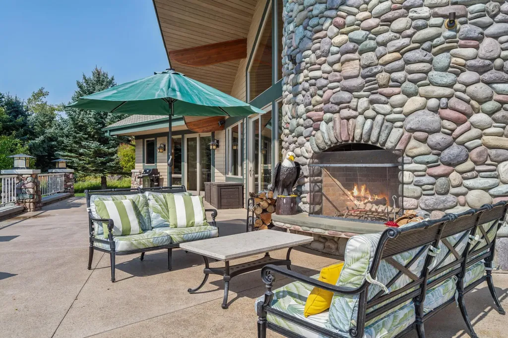 639 Three Eagle Lane Bigfork MT 59911
