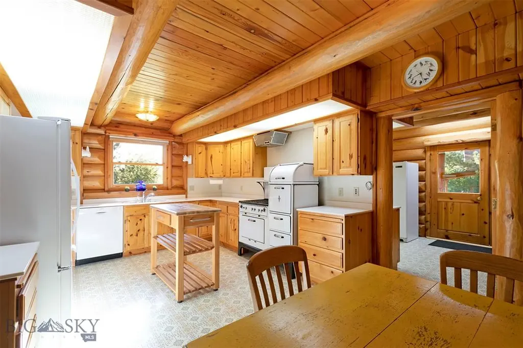 5600 Spring Mountain Road Florence MT 59833