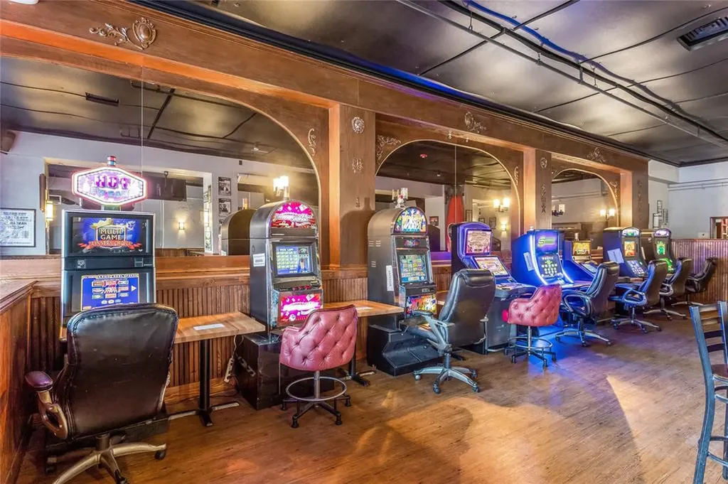 135 W Broadway Street Missoula MT 59802