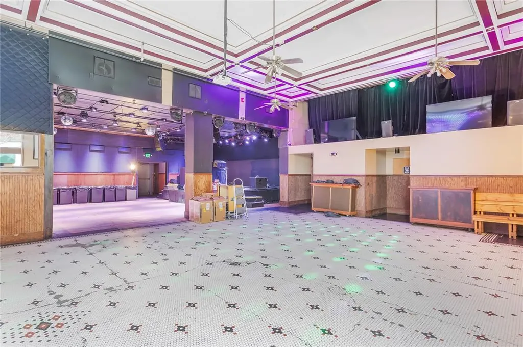 135 W Broadway Street Missoula MT 59802