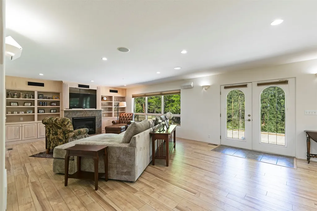 236 Oso Trail Victor MT 59875