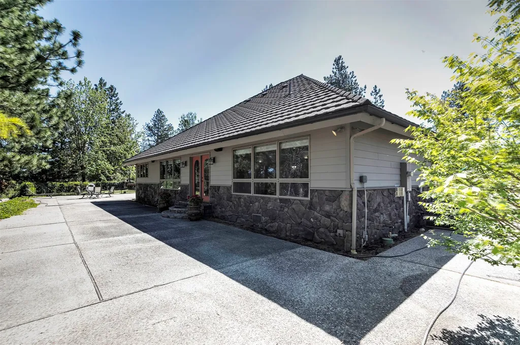 236 Oso Trail Victor MT 59875