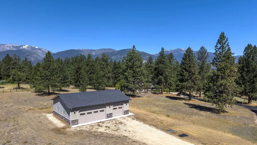 236 Oso Trail Victor MT 59875