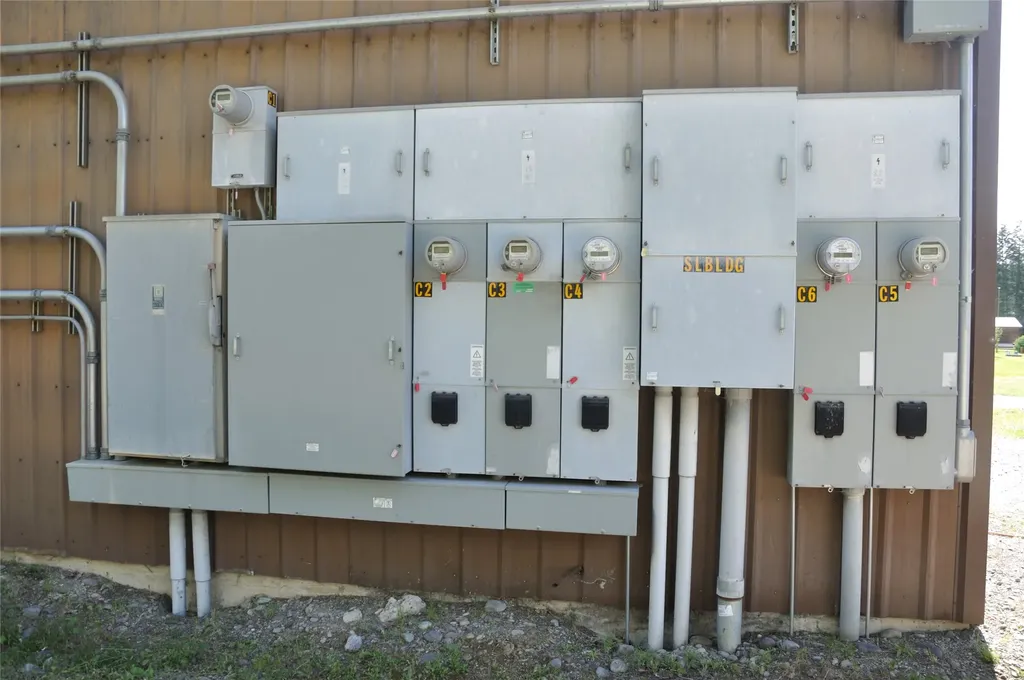 6065 - 6073 Us Highway 93 N Olney MT 59927
