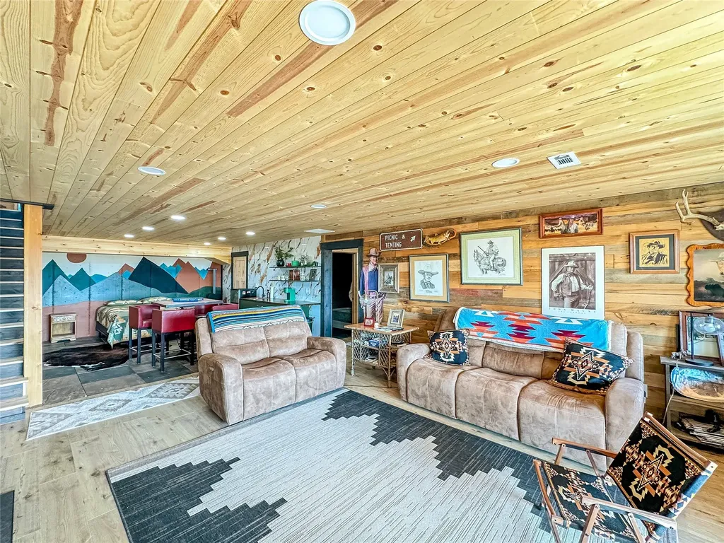 8 Montana Way Ennis MT 59729