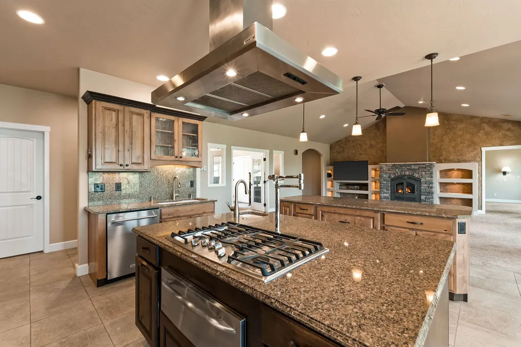 149 Monet Road Lakeside MT 59922