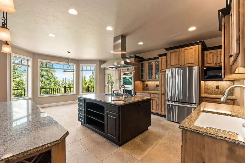 149 Monet Road Lakeside MT 59922