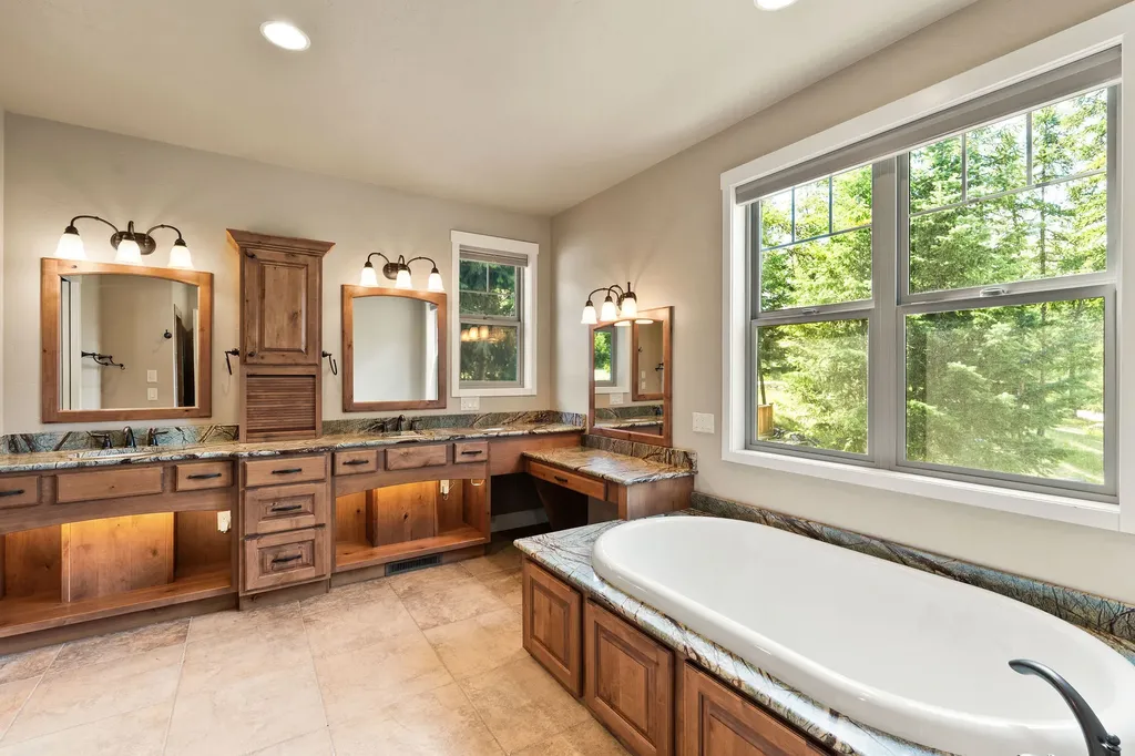 149 Monet Road Lakeside MT 59922