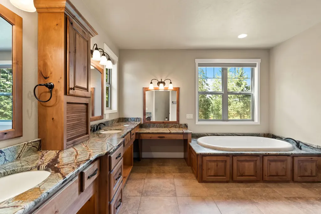149 Monet Road Lakeside MT 59922