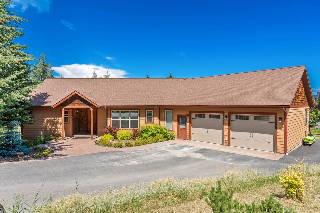 149 Monet Road Lakeside MT 59922