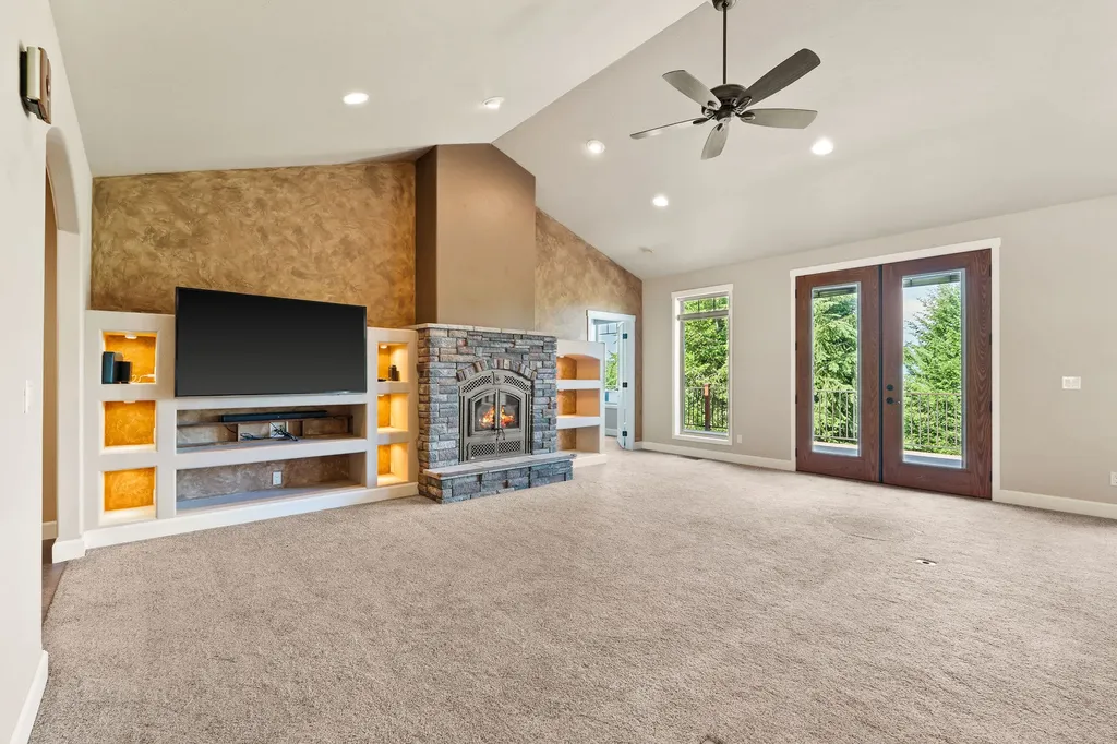149 Monet Road Lakeside MT 59922