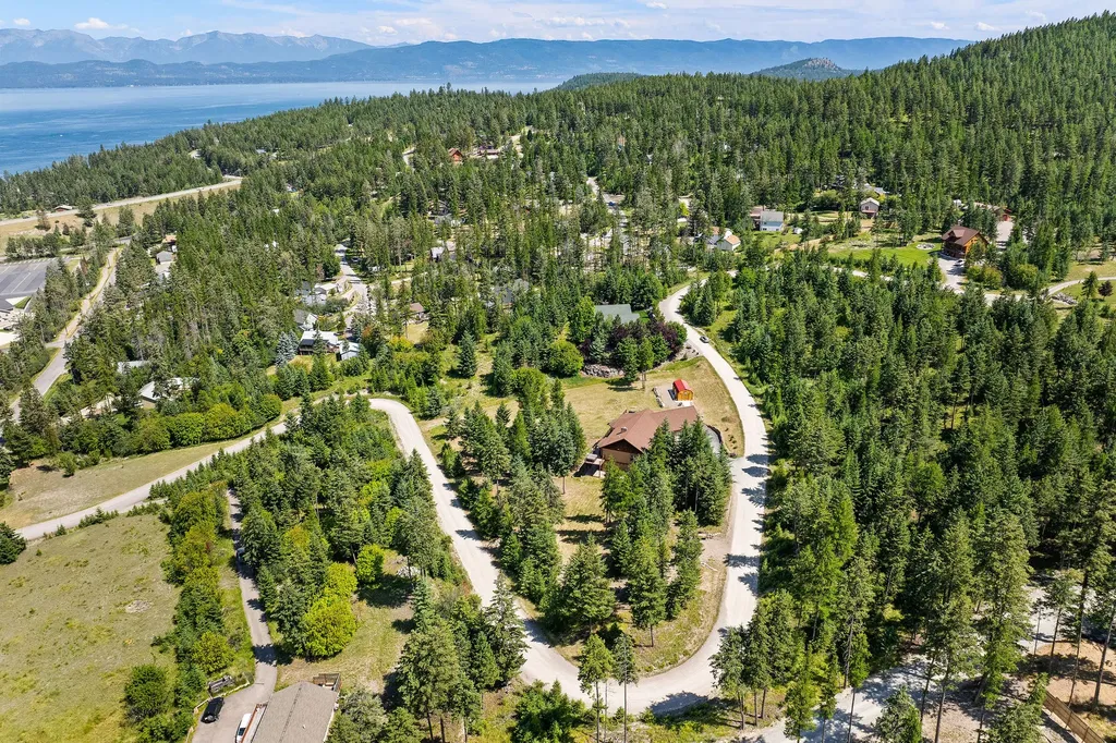 149 Monet Road Lakeside MT 59922