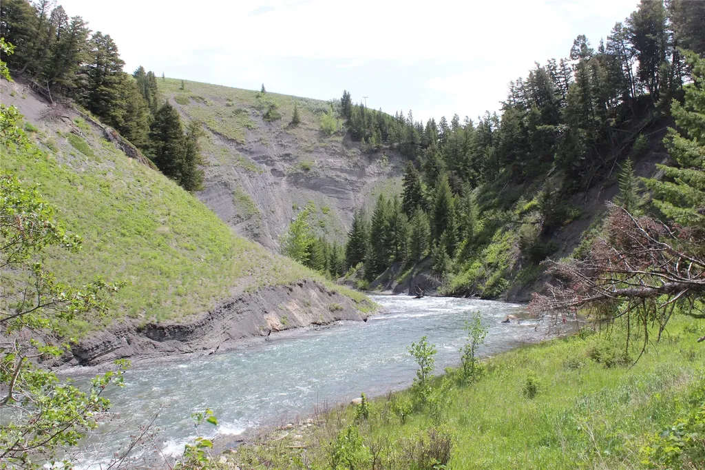 21001 Us Highway 2 East Glacier Park MT 59434