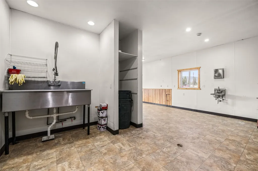 8250 Us Highway 2 W Marion MT 59925