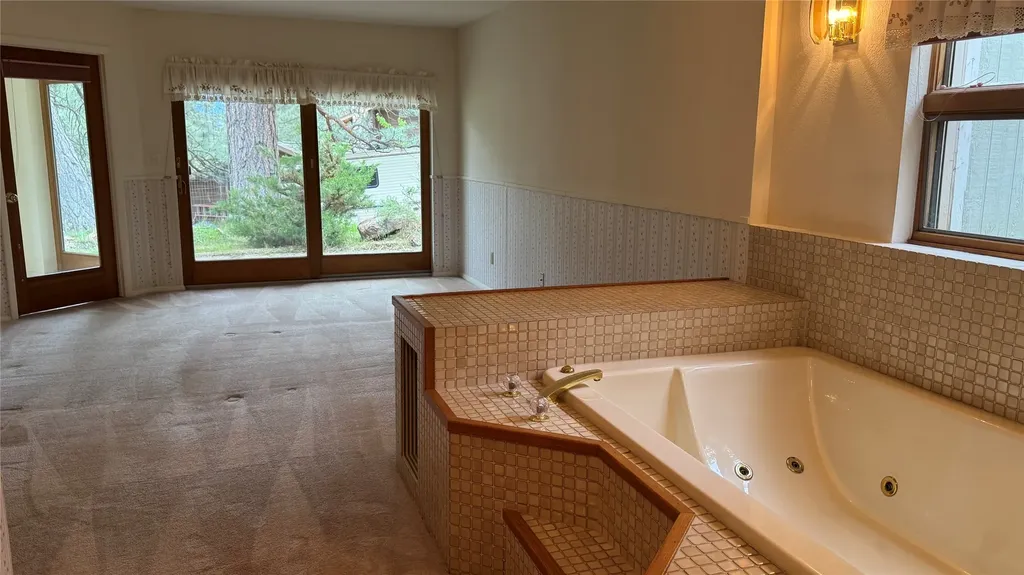 10 Pine Ridge Circle Clancy MT 59634