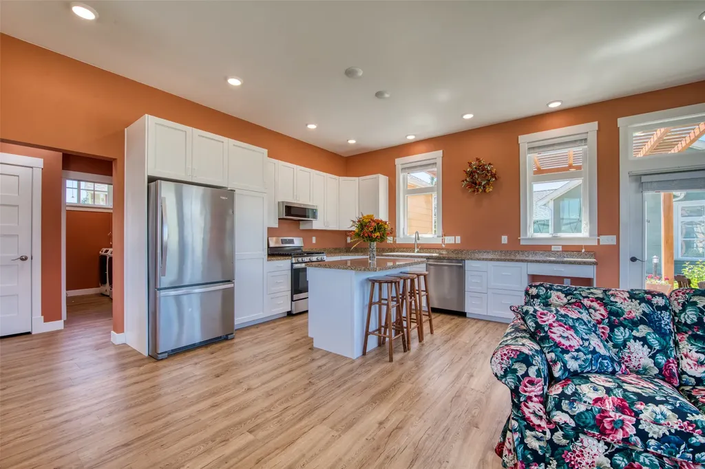 306 Mansion View Loop Hamilton MT 59840
