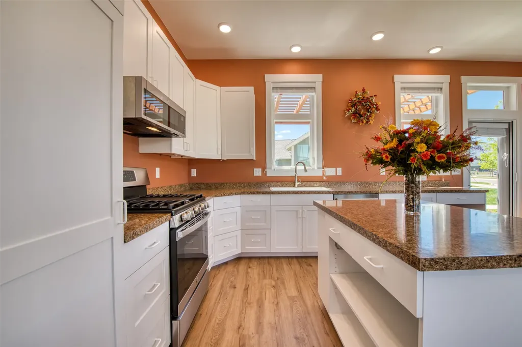 306 Mansion View Loop Hamilton MT 59840