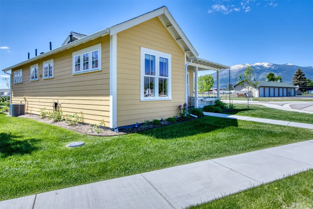 306 Mansion View Loop Hamilton MT 59840