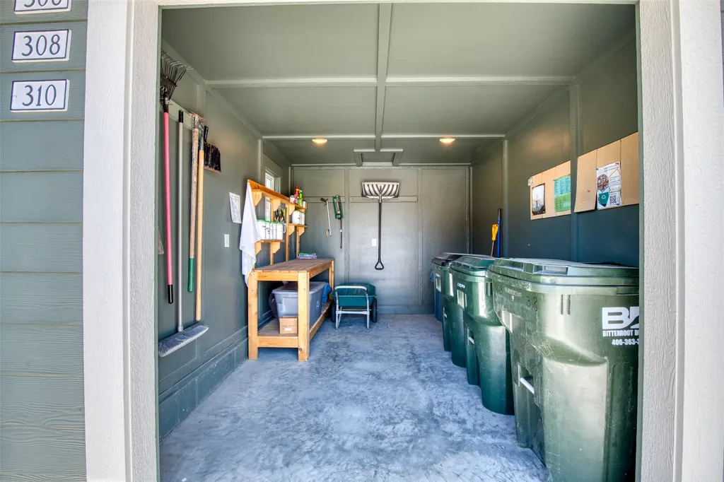 306 Mansion View Loop Hamilton MT 59840