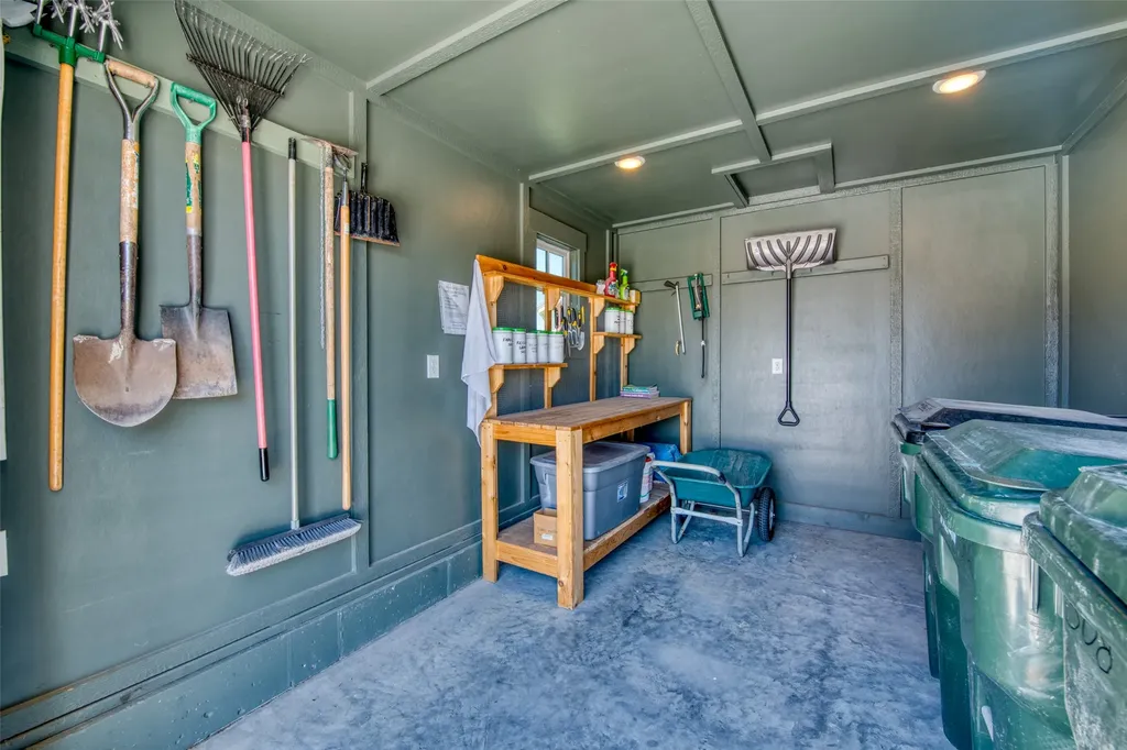 306 Mansion View Loop Hamilton MT 59840