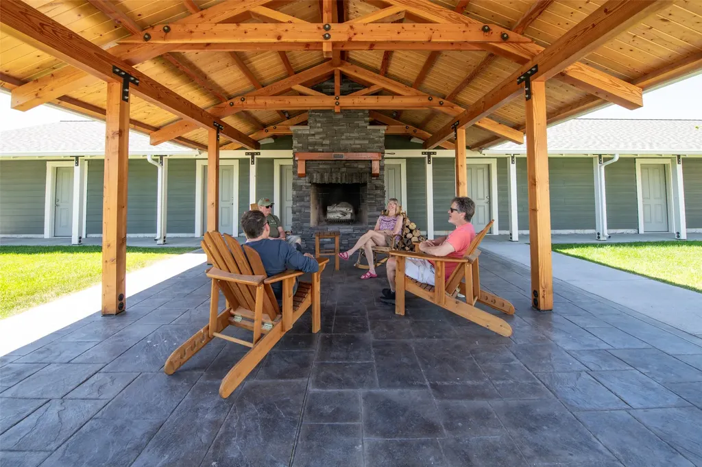 306 Mansion View Loop Hamilton MT 59840