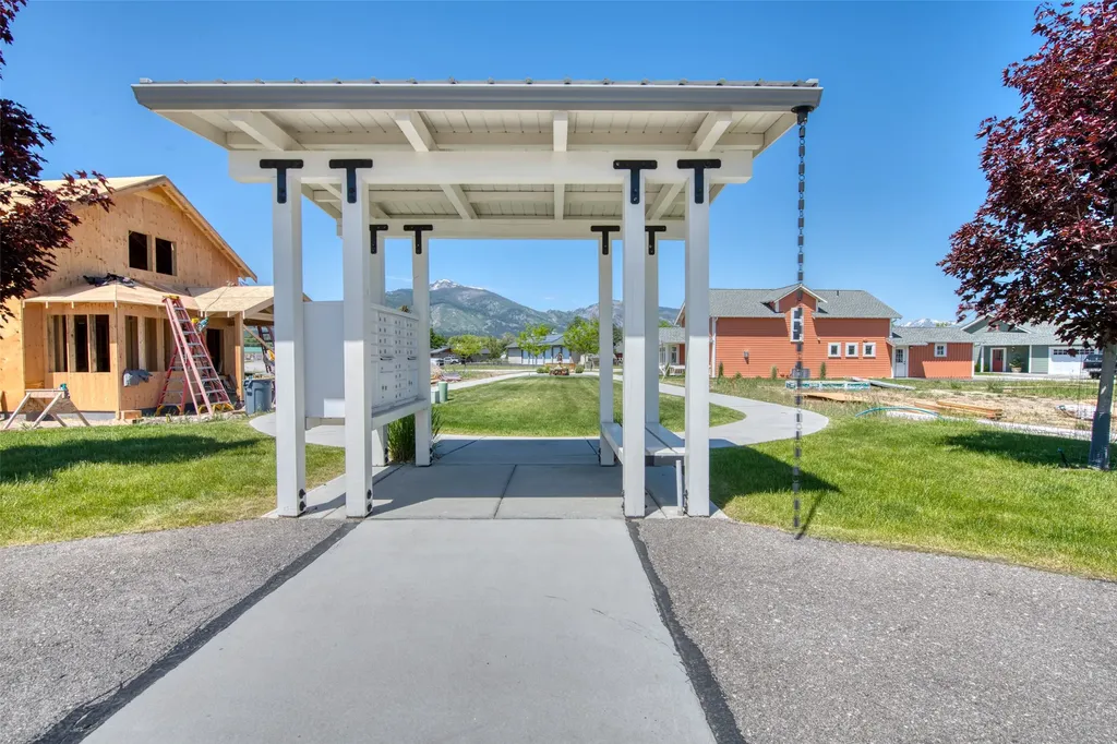 306 Mansion View Loop Hamilton MT 59840