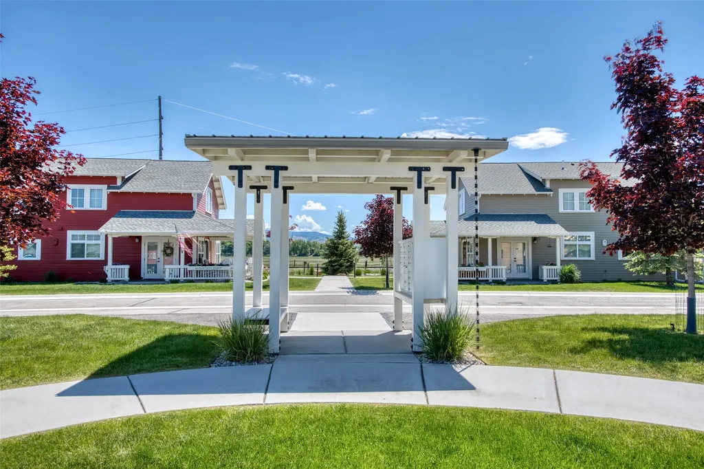 306 Mansion View Loop Hamilton MT 59840