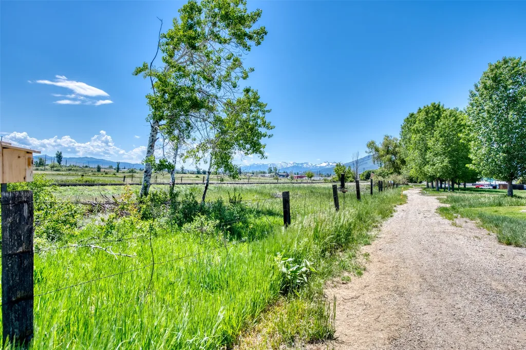 306 Mansion View Loop Hamilton MT 59840