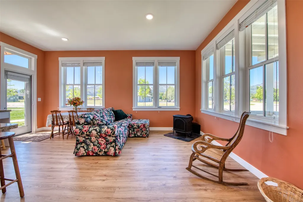 306 Mansion View Loop Hamilton MT 59840