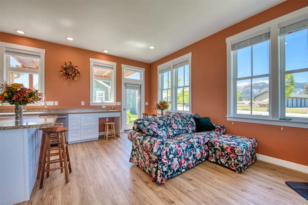 306 Mansion View Loop Hamilton MT 59840