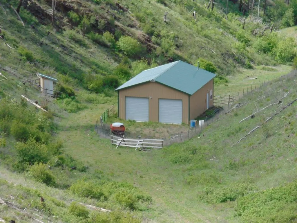 27235 Lazy Springs Road Clinton MT 59825
