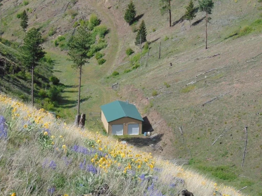 27235 Lazy Springs Road Clinton MT 59825
