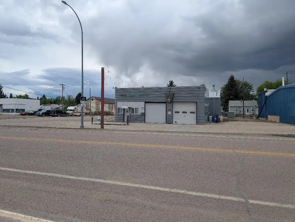 807 Oilfield Avenue Shelby MT 59474