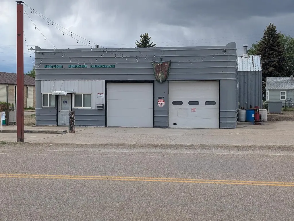 807 Oilfield Avenue Shelby MT 59474