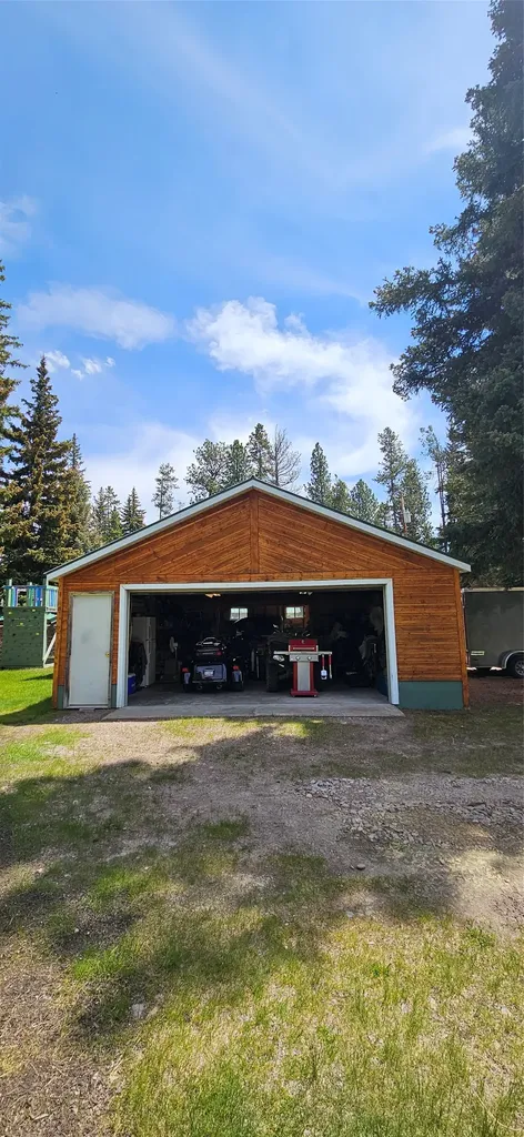 218 Hudson Lane Lincoln MT 59639