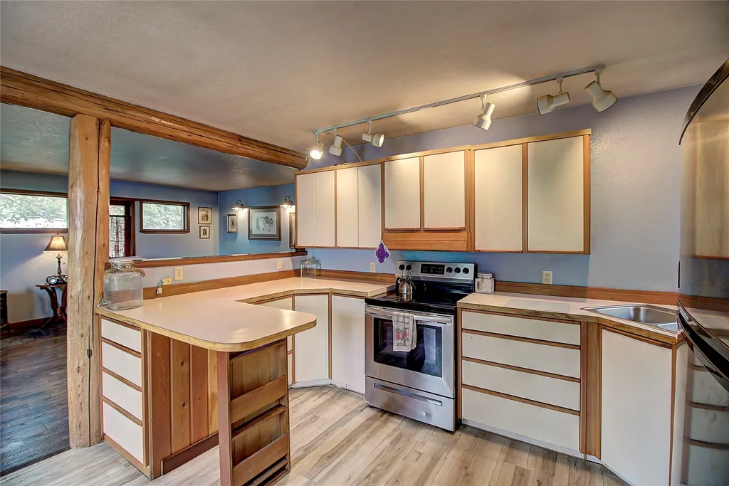 301 Arlee Street N Hot Springs MT 59845