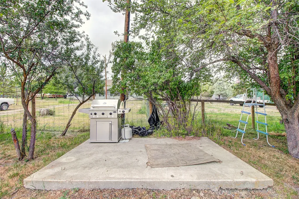 301 Arlee Street N Hot Springs MT 59845