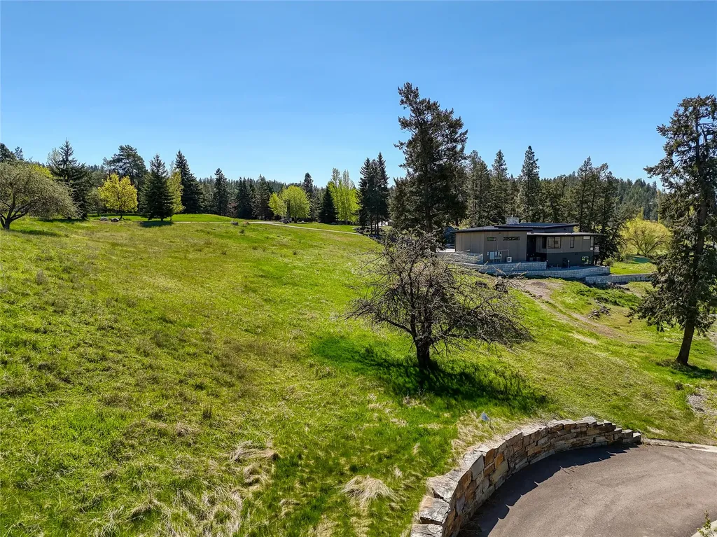 181 Fox Run Court Bigfork MT 59911