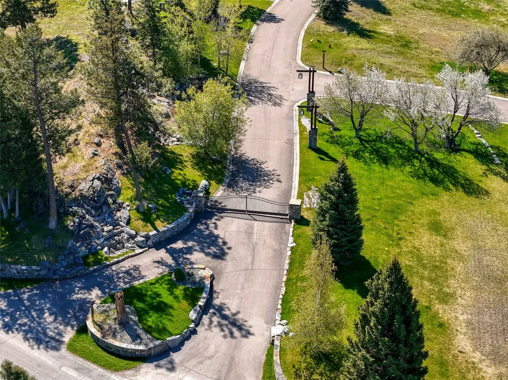 161 Fox Run Court Bigfork MT 59911