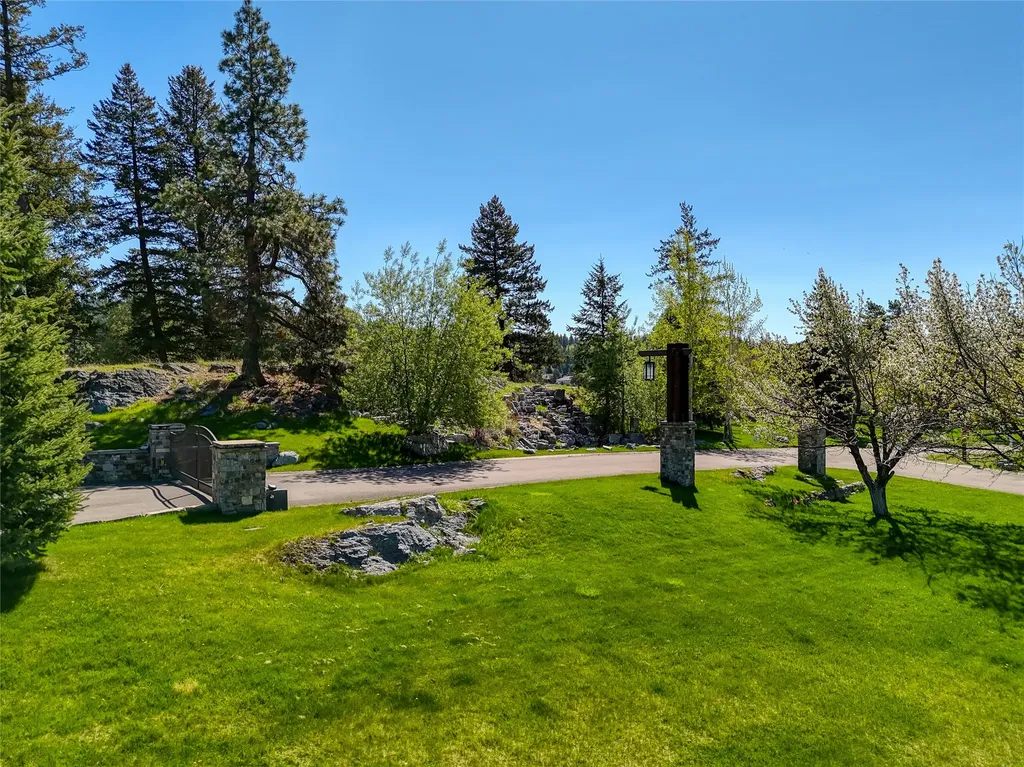 161 Fox Run Court Bigfork MT 59911