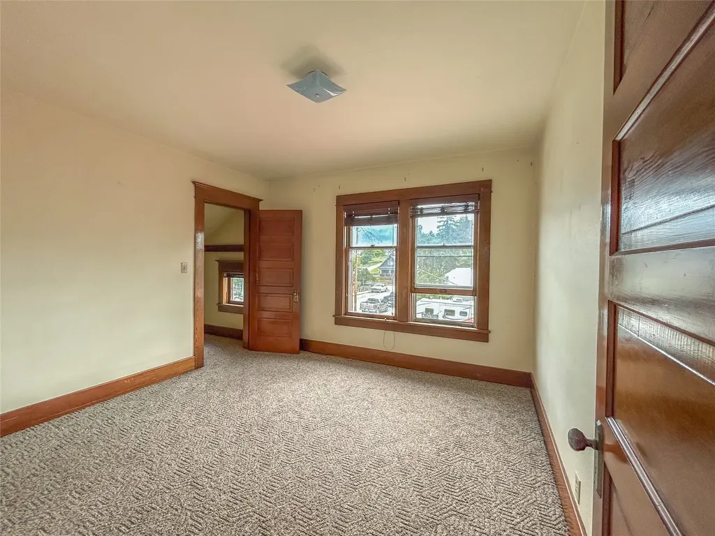 412 1st Avenue E Eureka MT 59917