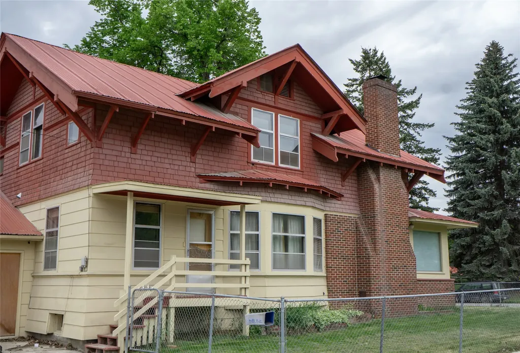 412 1st Avenue E Eureka MT 59917