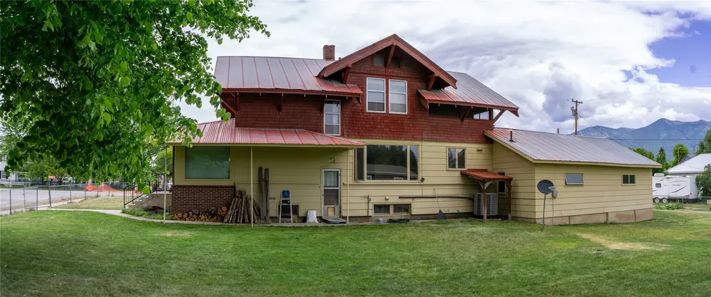 412 1st Avenue E Eureka MT 59917