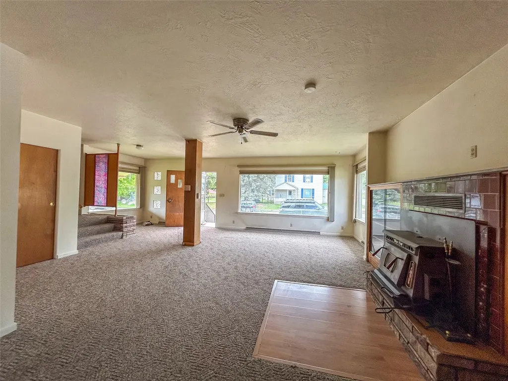 412 1st Avenue E Eureka MT 59917